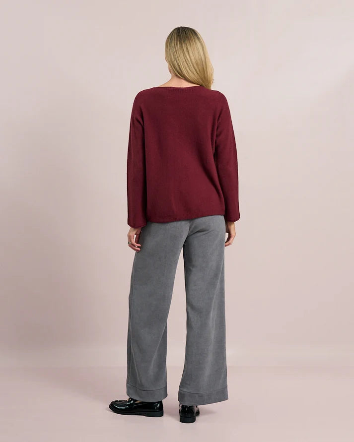 D.E.C.K By Decollage - Ladies V neck Classic Knit - Cream - Wildvine Clothing, Spalding, Lincolnshire