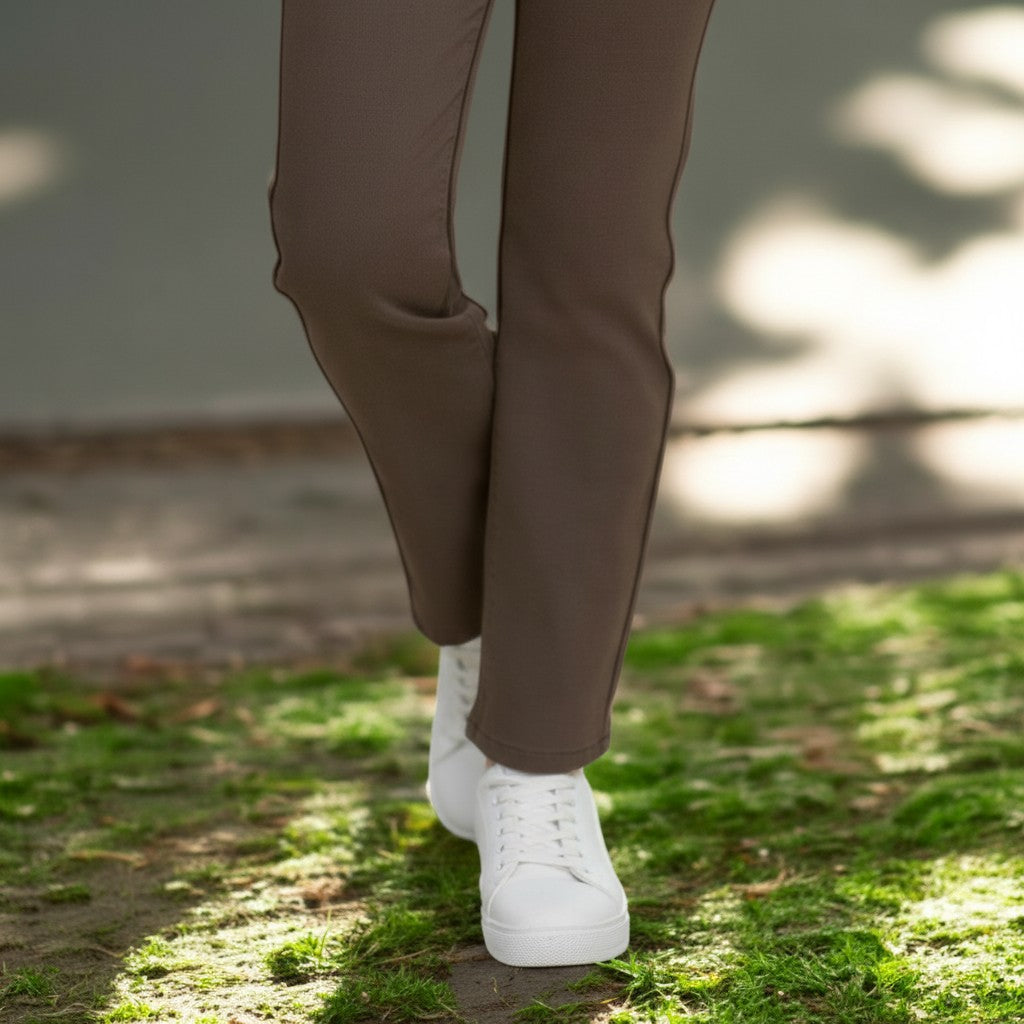 Pinnns - Ladies - 28" Leg Super Stretch Stright Leg Deluxe Jean - Chocolate - Wildvine Clothing, Spalding, Lincolnshire